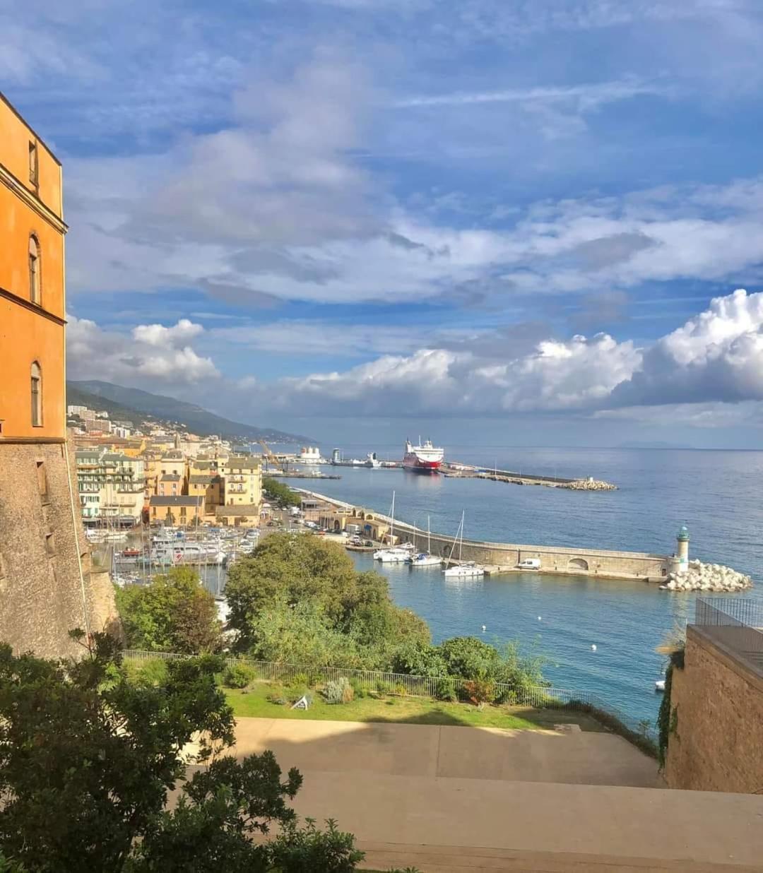 Renove Centre Historique De Bastia A Deux Pas Du Vieux Port Appartement Bastia (Corsica)